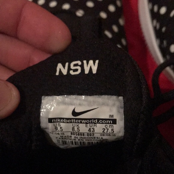 Nike’s - Picture 5 of 5